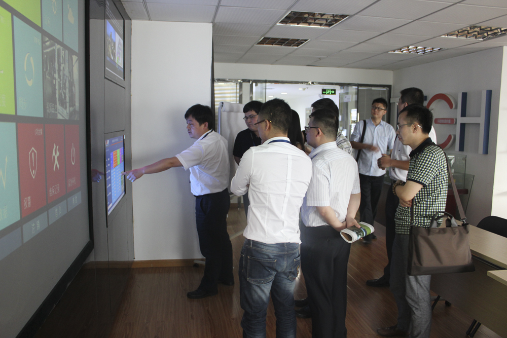 參觀能效檢測(cè)中心